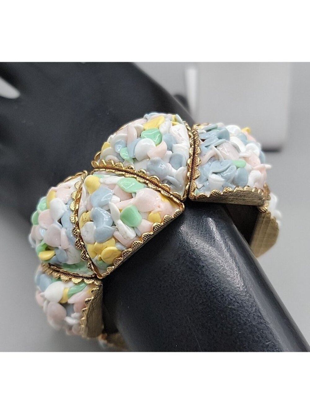 Vtg Pastel Mosaic Demi-Parure Set Triangle Clip-On Earrings Segmented Bracelet - Picture 5 of 16